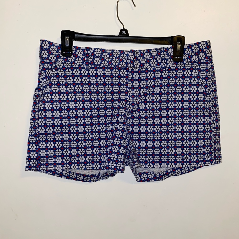 Khakis by GAP 3” shorts size 8